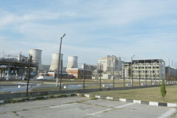 Oltchim şi-a redus anul trecut pierderile la jumătate faţă de 2012